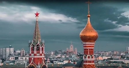 Автомобил се вряза в група пешеходци на московски булевард