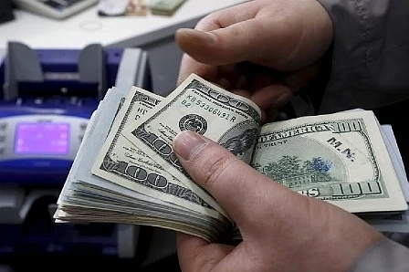 Иран разрешава на обменните бюра да внасят валута