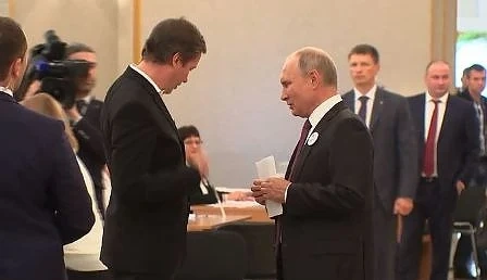 Путин успя да гласува за кмет на Москва от третия път