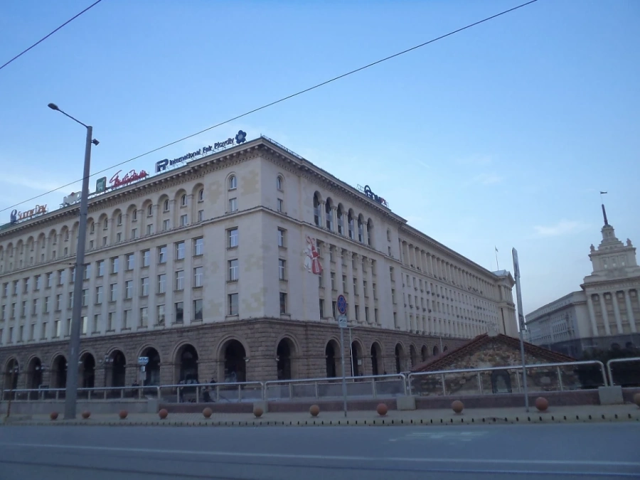 Фандъкова върна новите правила за рекламата в София