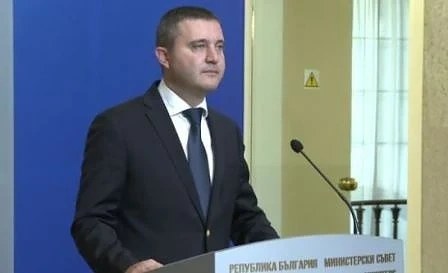 Владислав Горанов: Заплатите няма да се вдигат на всички поравно 