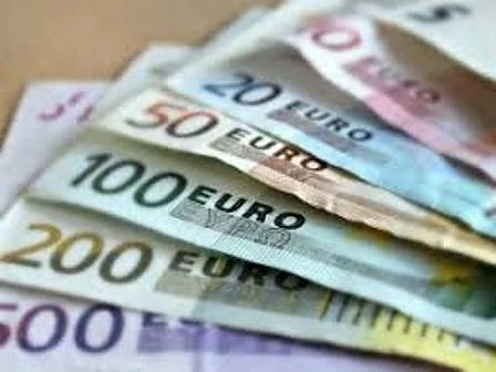 Новите банкноти от 100 и 200 евро ще бъдат пуснати в обращение през май 2019 г.