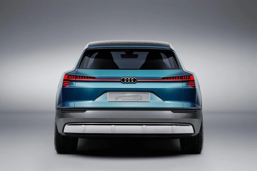 Електрическият SUV Audi e-tron (снимки)