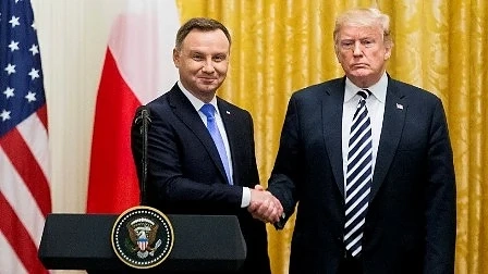 САЩ и Полша разширяват сътрудничеството си в отбраната и разузнаването