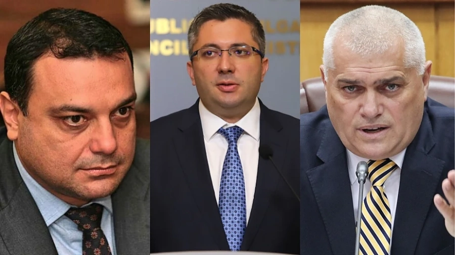 Депутатите приеха оставките на тримата министри 