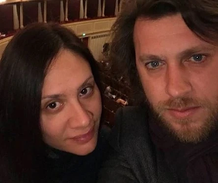 Мариана Попова роди дъщеричка на Веселин Плачков.Той излезе от VIP Brother за раждането (СНИМКА)