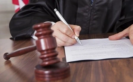 Британецът,блудствал с 6-годишно дете у нас, остава в затвора