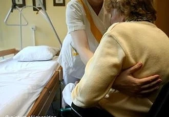 Българска болногледачка в чужбина: Много е тежко, но ще продължа да работя извън България   