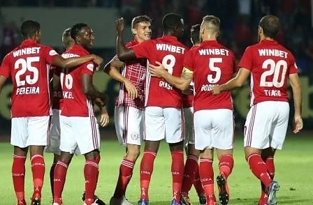 ЦСКА-София спечели срещу Ботев (Враца) с 2:0. Божинов с автогол