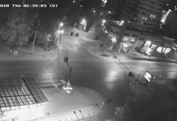 Охранителна камера засне катастрофа в София  