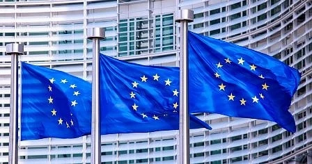 ЕК предлага спирането на еврофондове заради липса на върховенство на закона 