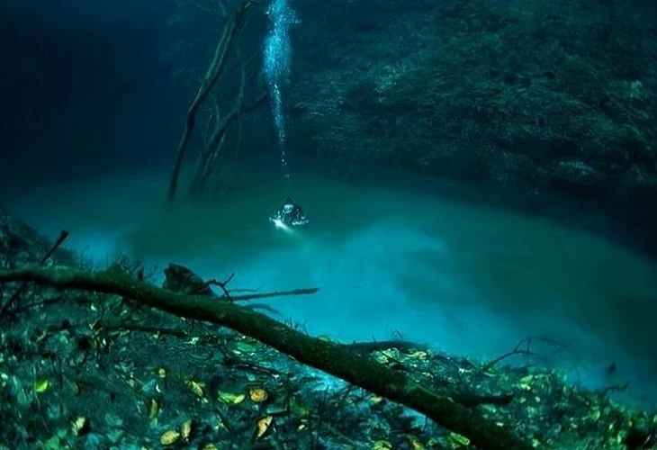 Подводна река в Черно море (снимки)