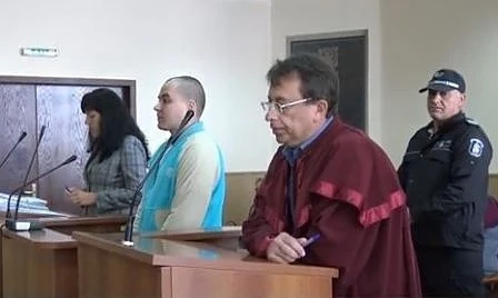 2 години затвор за бивш полицай, укрил се седем години в Англия