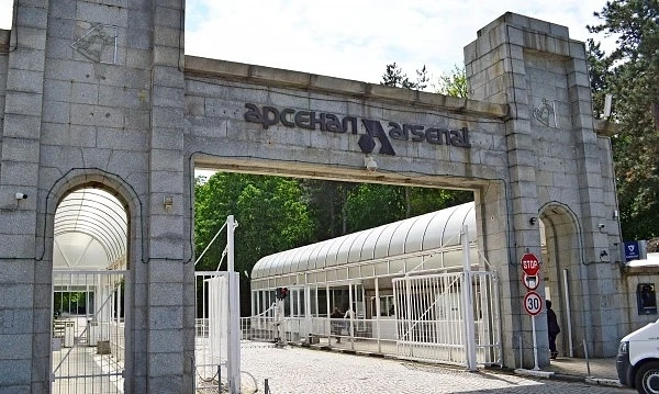 Барут се запалил и избухнал в завод \