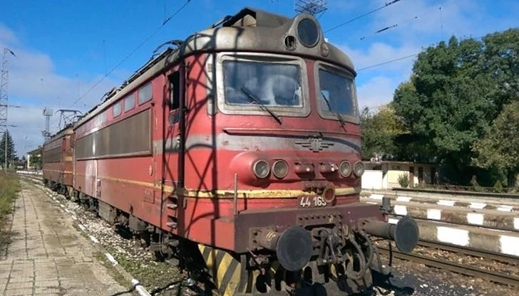 Локомотив се запали на гарата на Горна Оряховица 