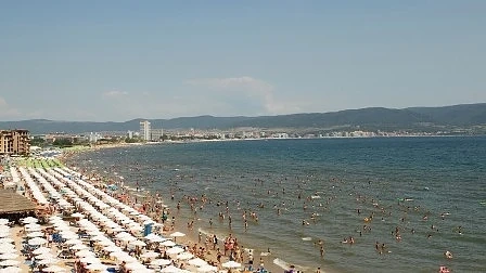 2 000 чужденци били заети в летния туризъм във Варна