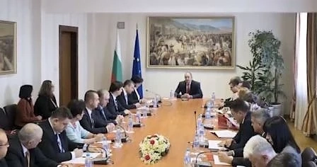 БСП представи на президента своята „Визия за България”
