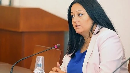 Лиляна Павлова захапа левицата