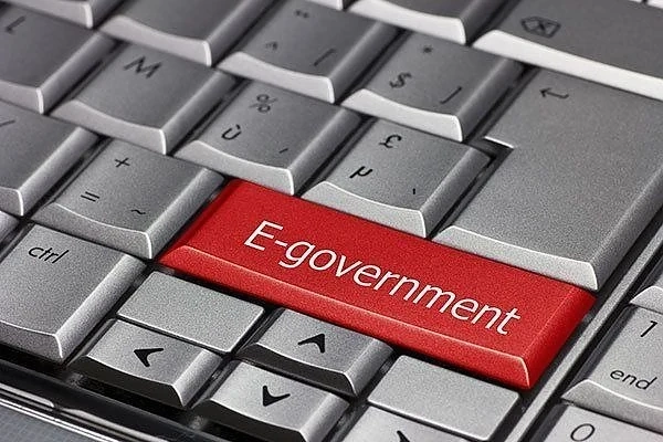Държавната администрация спира да обменя документи на хартия