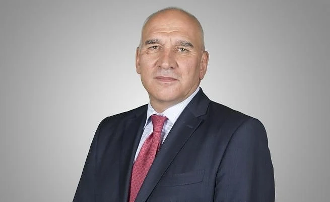 Изхвърлиха Левон Хампарцумян като шеф на Уникредит Булбанк