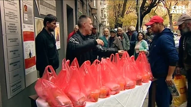 Похвално! Столичен ресторант храни бездомни хора