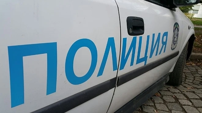 Откритата мъртва французойка се е обесила