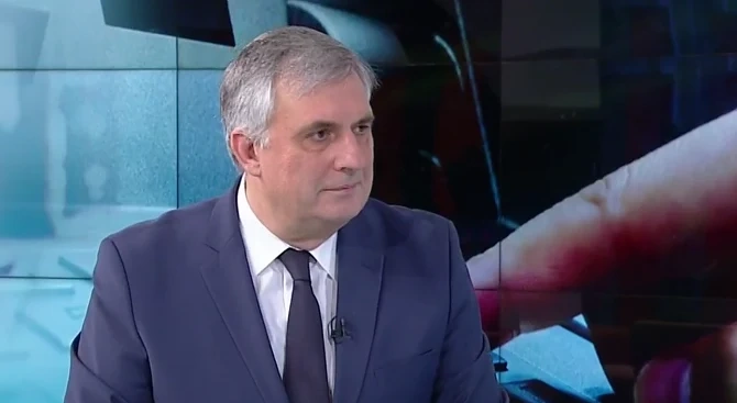 Калфин: Всеки четвърти обмисля да емигрира 