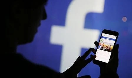 Внимавайте с тези 4 неща, когато качвате снимки в интернет 