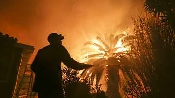 Жертвите от пожарите в Калифорния станаха 48