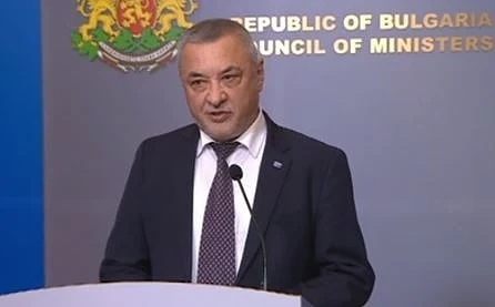 Валери Симеонов си подаде оставката достойно, Борисов я прие 