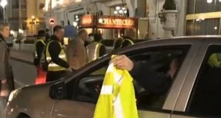 Пътни блокади във Франция срещу високите цени на горивата