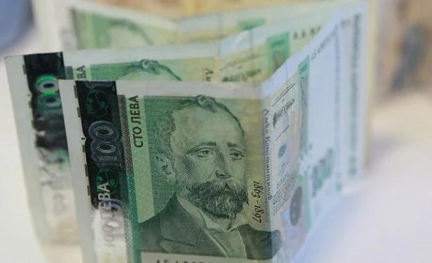 Депутатската заплата скача със 100 лева