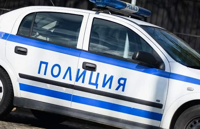  33-годишен мъж се барикадира в дома си в столичния квартал Надежда