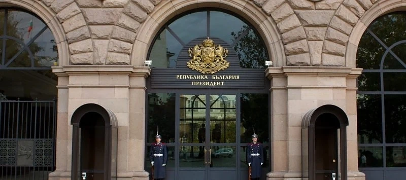 Мъжът, опитал се да нахлуе в президентството, е осъждан за убийство