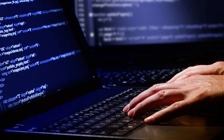 Xaĸepи ca oтĸpaднaли милиoни дoлapи oт бaнĸи в Изтoчнa Eвpoпa