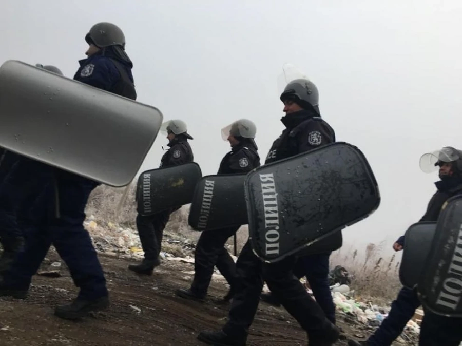 Мащабна полицейска акция в старозагорско село 
