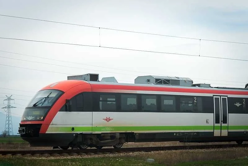 БДЖ пусна предварителна продажба на билети за празниците 