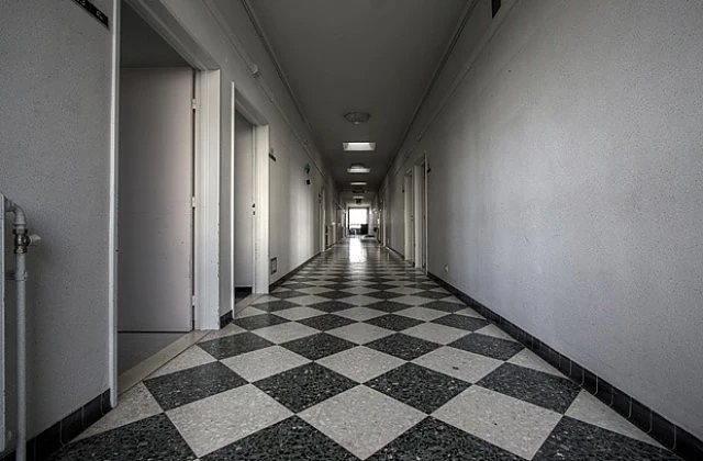 В \