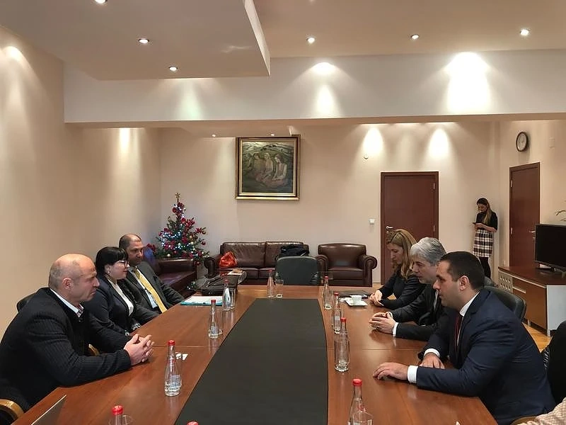 Ски звездата Марк Жирардели е собственик на концесионера \