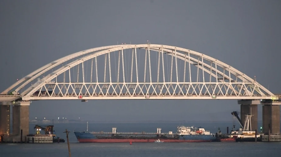 Украйна не се отказва да преминава през Керченския проток