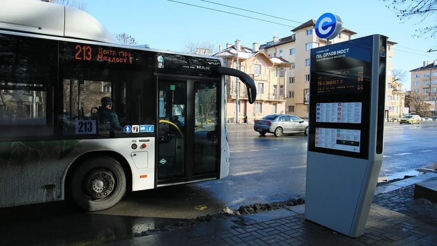 Поставиха новите електронни табла в София