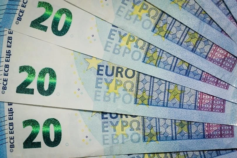 Еврото навърши 20 години