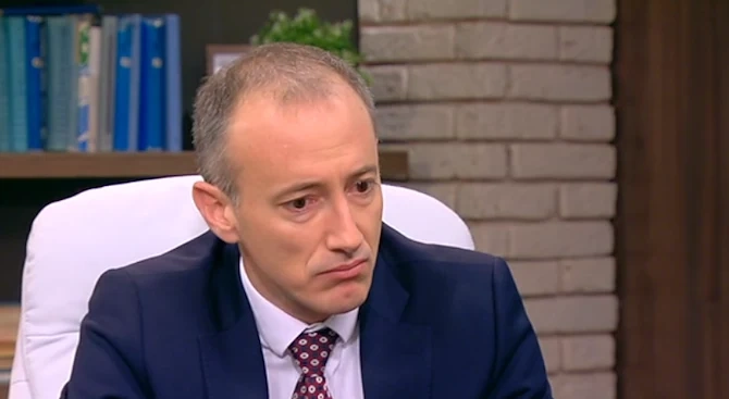 Красимир Вълчев: МОН прави проверки в редица училища