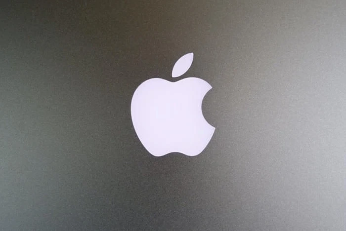 Apple ще свие производството на iPhone с 10%