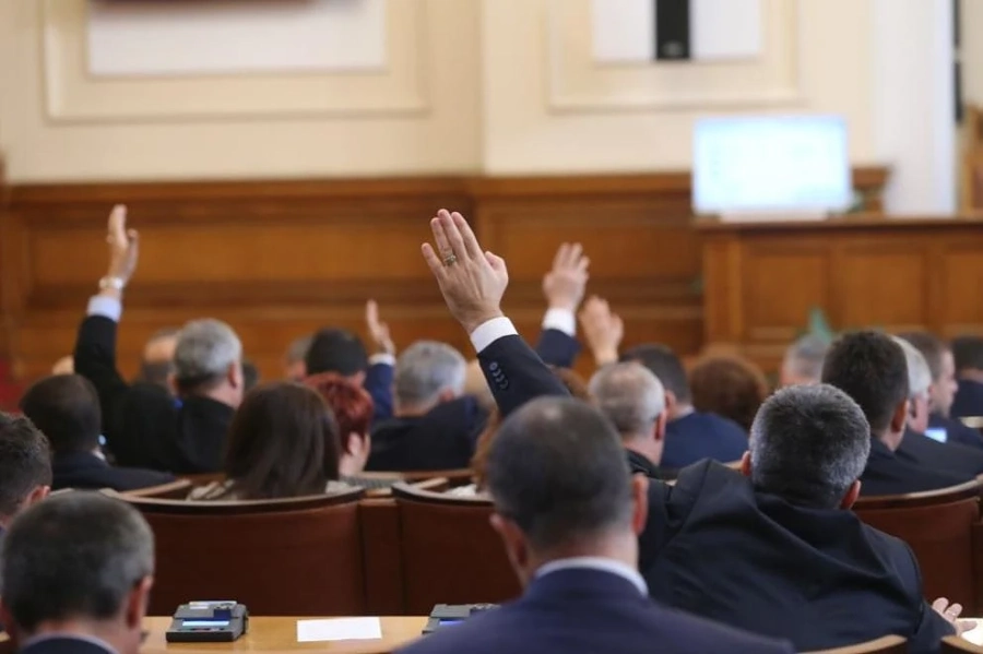 Парламентът прие на първо четене Закона за социалните услуги 