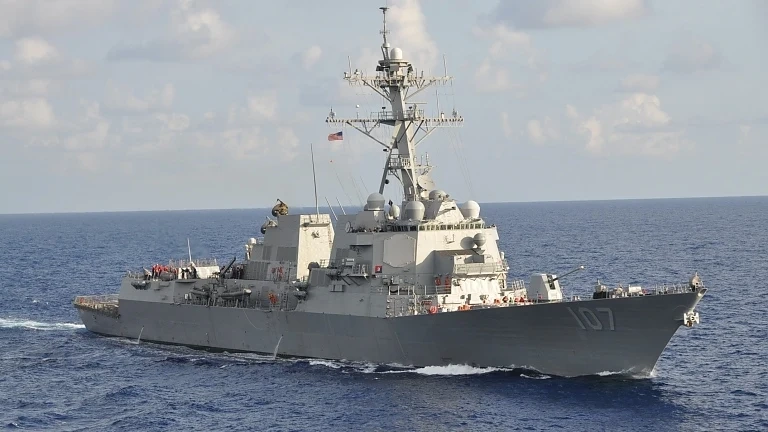 Американски военен кораб се е отправил към Черно море