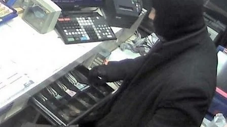 Маскирани задигнаха около 2700 лв. от газстанция в Перник