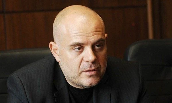 Гешев разкри колко струва един фалшив ТЕЛК