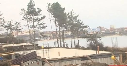 Кметът на Царево е сезирал прокуратурата заради строежа край \