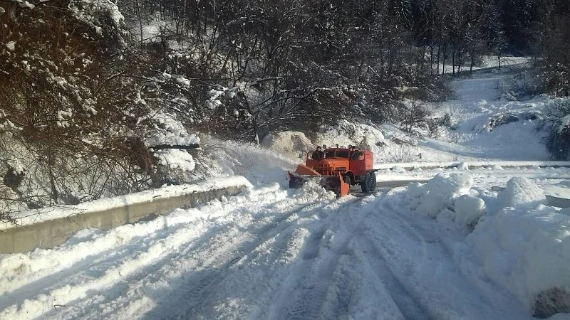 Отварят прохода ”Превала” в 14 ч., ”Предела” остава затворен
